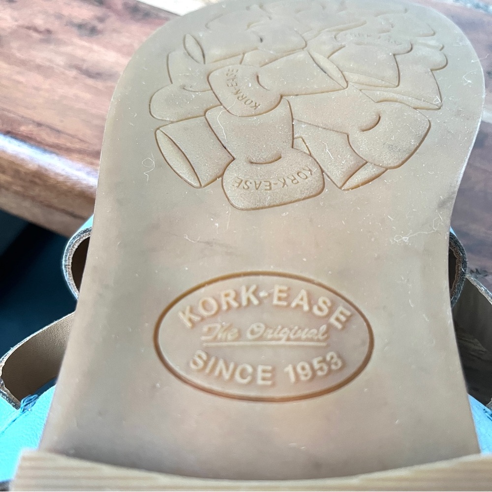 Kork Ease leather sandals in light powder blue. Super soft leather size 9 - Picture 2 of 5